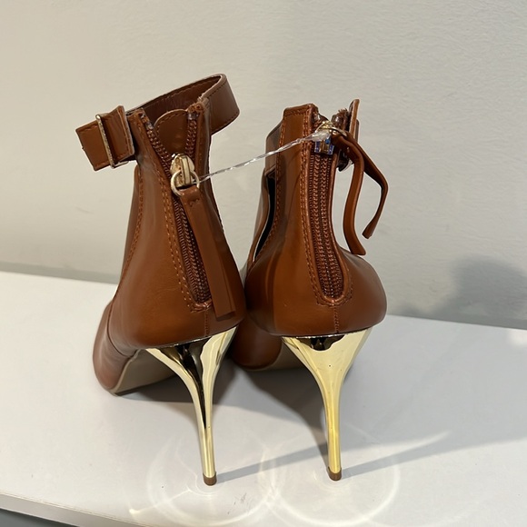 London Rag Women's Tan and Gold Courts size 10 3/$20 - Picture 4 of 8